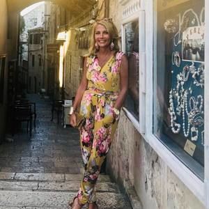 Meet your Posher, Patsy